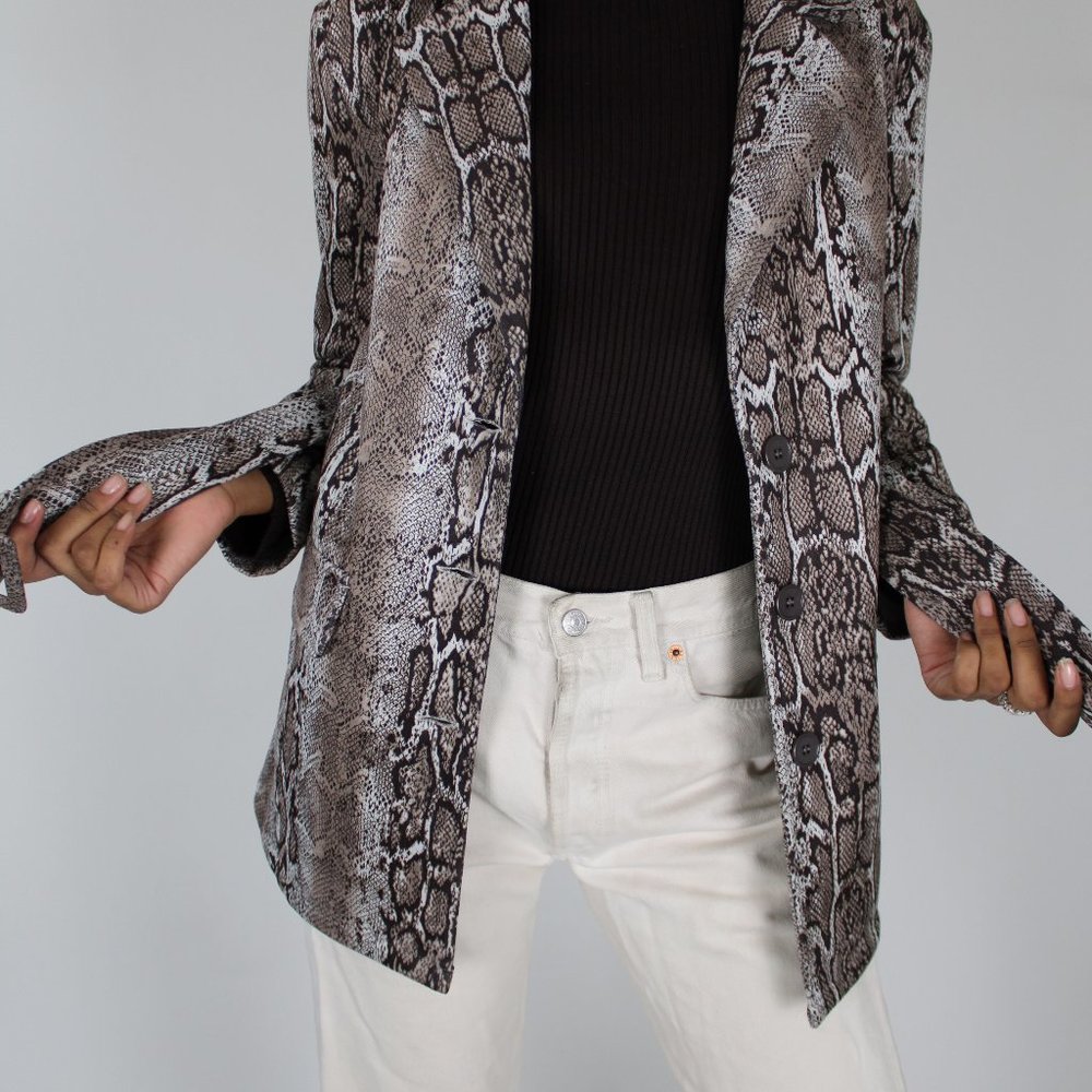 Gabby Isabella snake print, belted jacket
